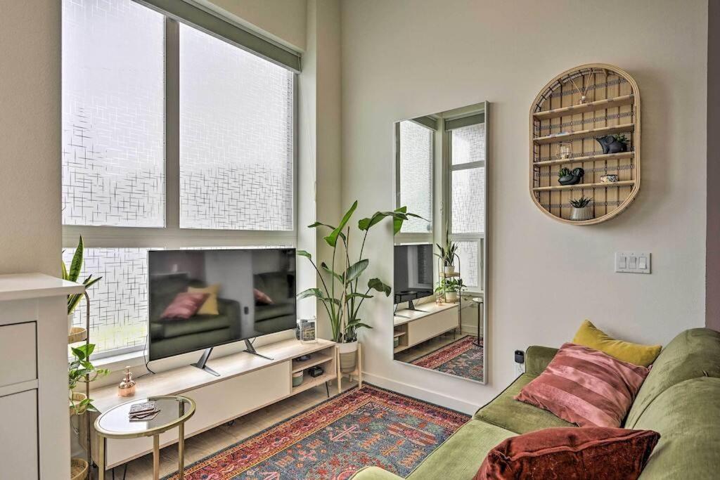 Stylish Ballard Studio 15 Mins From Space Needle Сиэтл Экстерьер фото